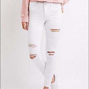 Refuge Women’s Size 4 White Distressed Skinny Jeans